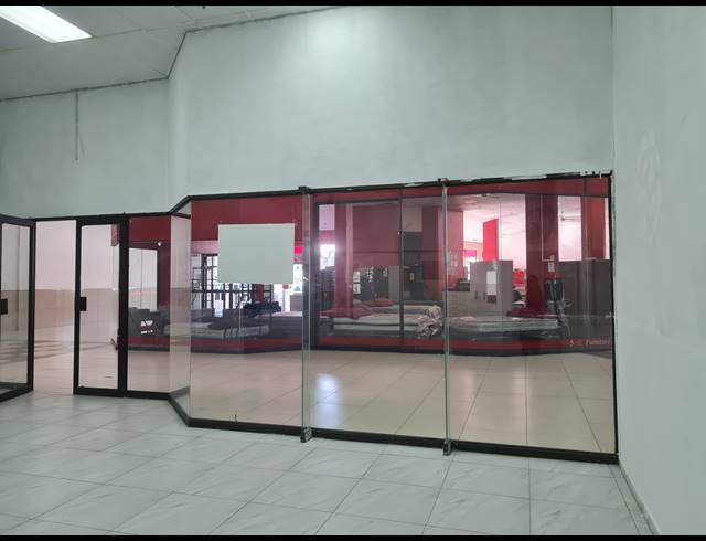 84M² RETAIL RENTED IN HALFWAY HOUSE